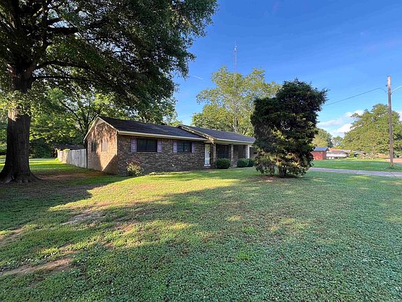 5th image of 152 E Cloverdale Dr