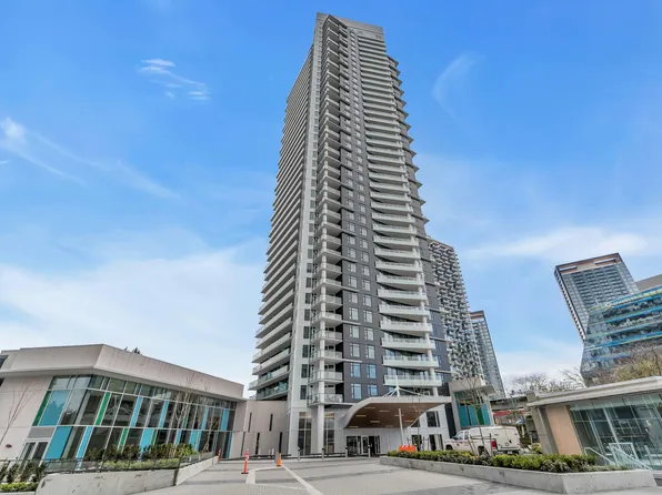 9887 Whalley Blvd #3705, Surrey, BC V3T 0P4