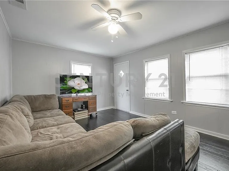 206 Renfro St — Photo 5