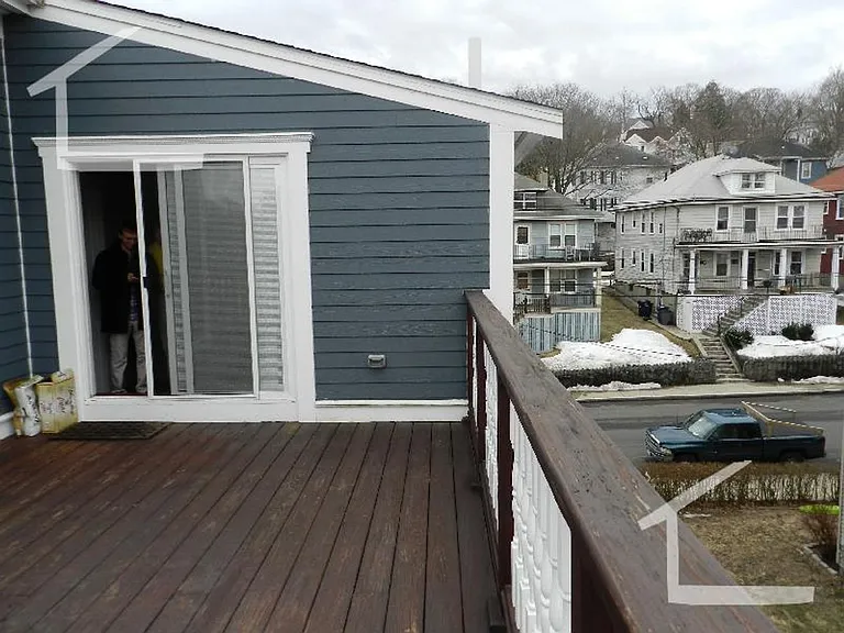 129 Nonantum St #2E — Photo 7