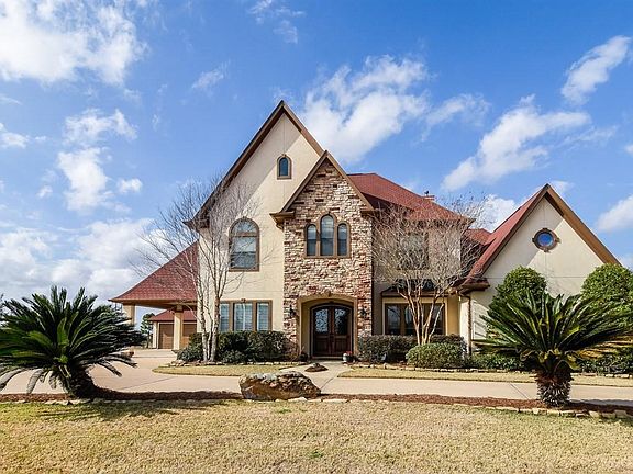 2nd image of 4711 Shadow Grass Dr