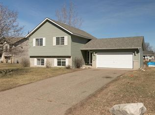 3260 Lake Ridge Dr, Big Lake, MN 55309