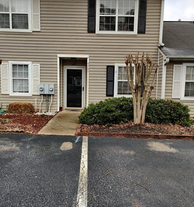 1st image of 4745 Brookwood Dr