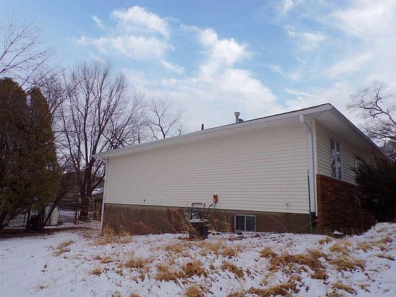3rd image of 4288 Sycamore St SE
