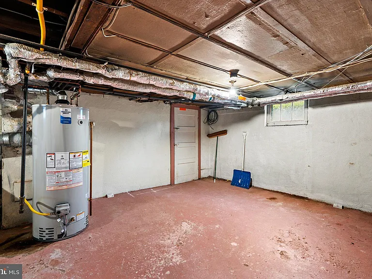 96 Linden Ln #1 — Photo 22