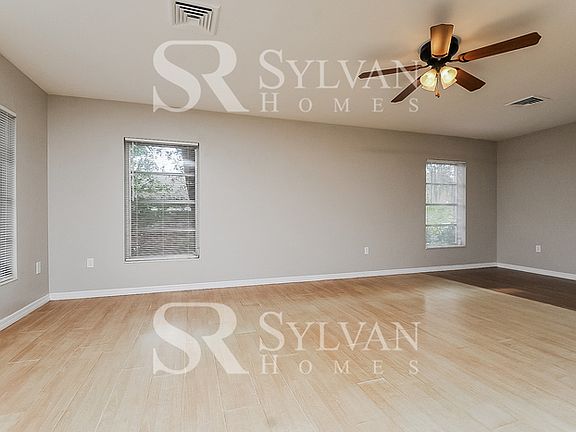 2nd image of 1139 Circle Dr