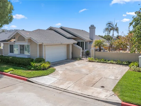 632 Hampshire Ln, Chula Vista, CA 91911