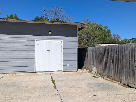 5th image of 11933 Gurney Rd