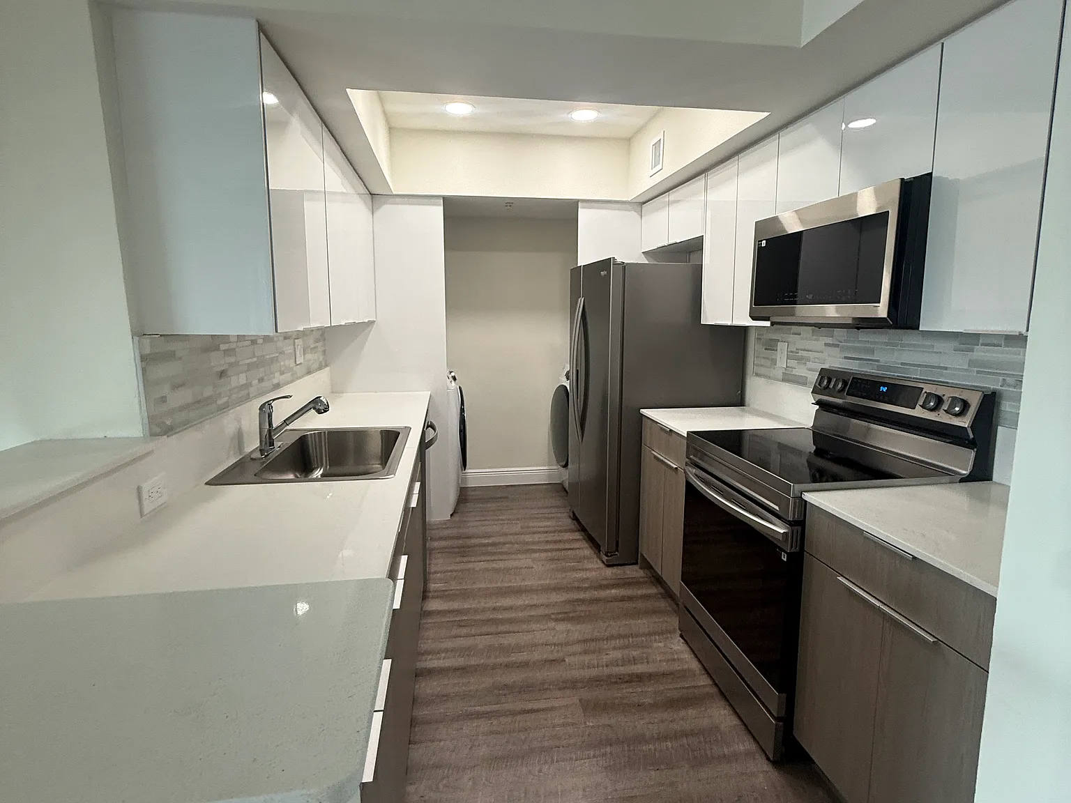 2 bed, 1020 sqft, $2,829 — Photo 1