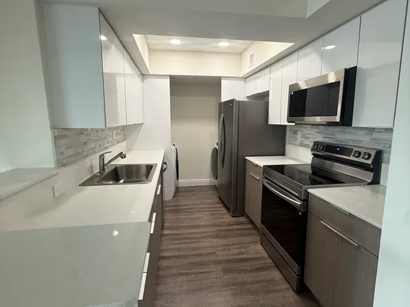 508 Sunny Isles Blvd, North Miami Beach, FL