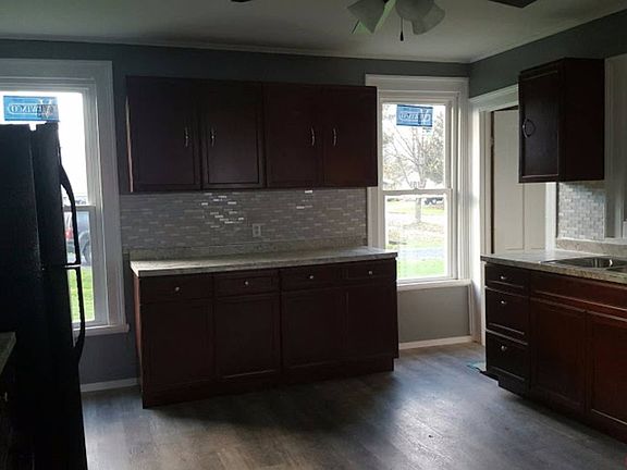 2nd image of 110 West St