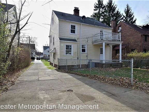 3rd image of 3703 Berkeley Rd