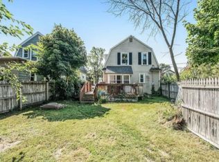 1061 Fountain St NE, Grand Rapids, MI 49503