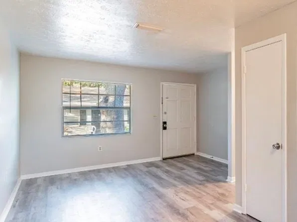 10020 N 15th St APT A, Tampa, FL 33612