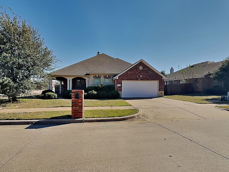 1st image of 1 Beechcreek Dr