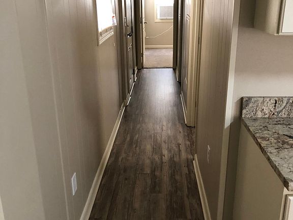 5th image of 712 19th St Trlr 4