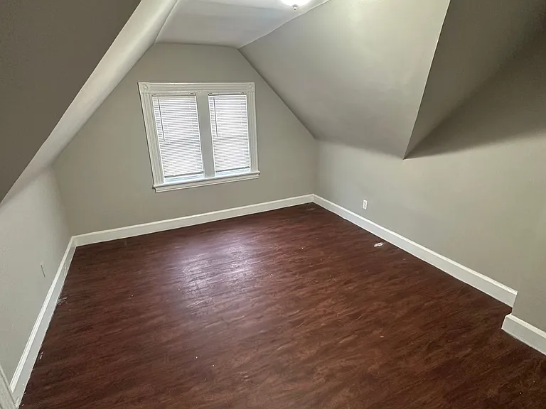 273 Brooks St — Photo 15