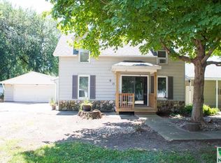 909 Whittier St, Whiting, IA 51063