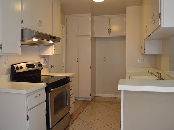 4th image of 2862 E Frontera St Unit D