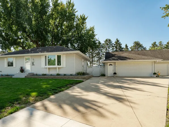 4100 19 1/2 Ln NW, Rochester, MN 55901