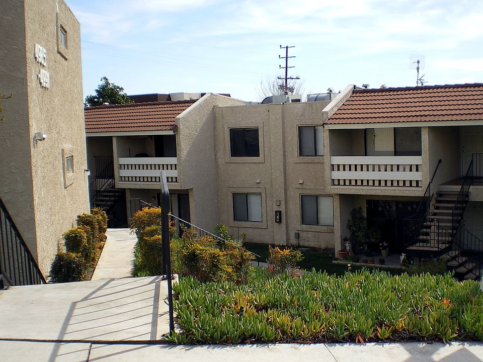 1st image of 4979 N Sierra Way
