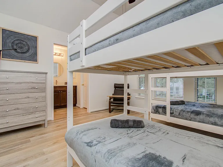 15627 Twisting Springs Dr — Photo 37