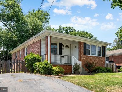 211 Catoctin Cir NE, Leesburg, VA, 20176