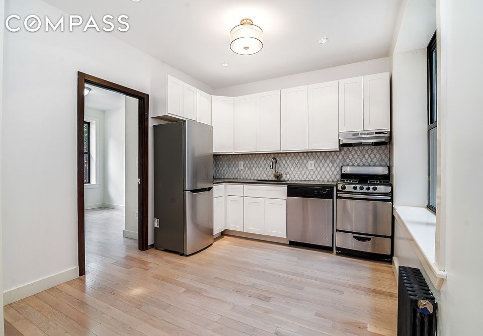 1st image of 257 Quincy St APT 1d
