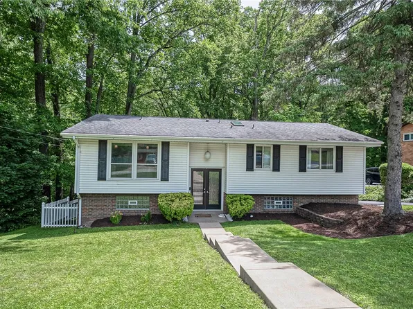 29 Bel Aire Dr, Delmont, PA 15626