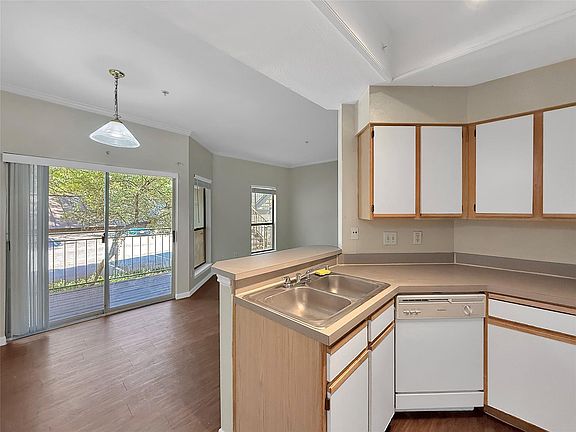 5th image of 6000 Shepherd Mountain Cv Unit 1020