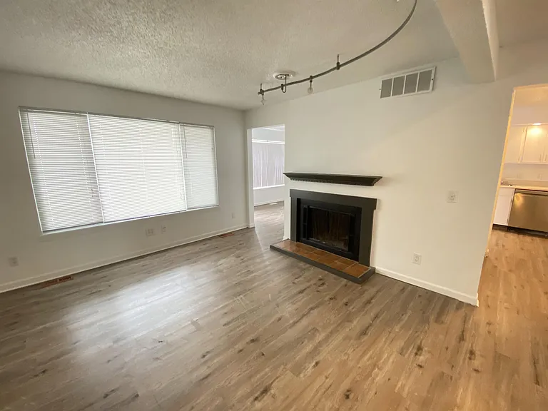 922 Kara Dr #1 — Photo 9