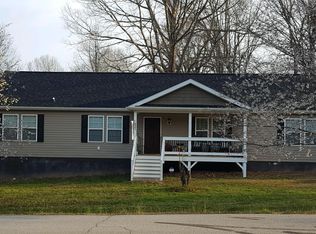 821 Stuart St, Eden, NC 27288