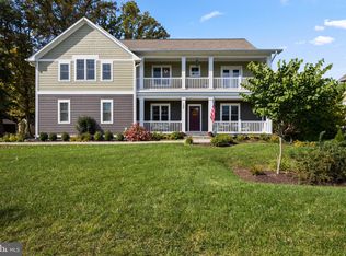 120 Madison Ridge Ln, Herndon, VA 20170