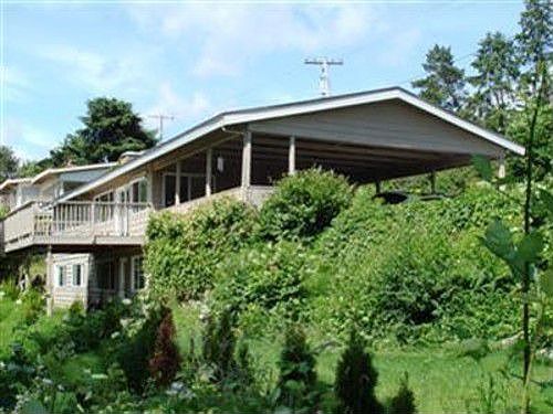 1st image of 601 84th Ave NE