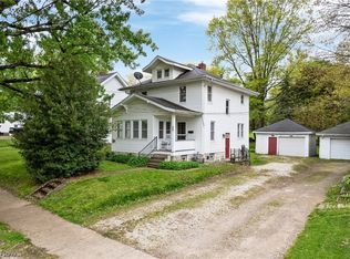 33 Fairlawn Ave, Rittman, OH 44270