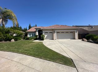 2136 E Turnberry Ave, Fresno, CA