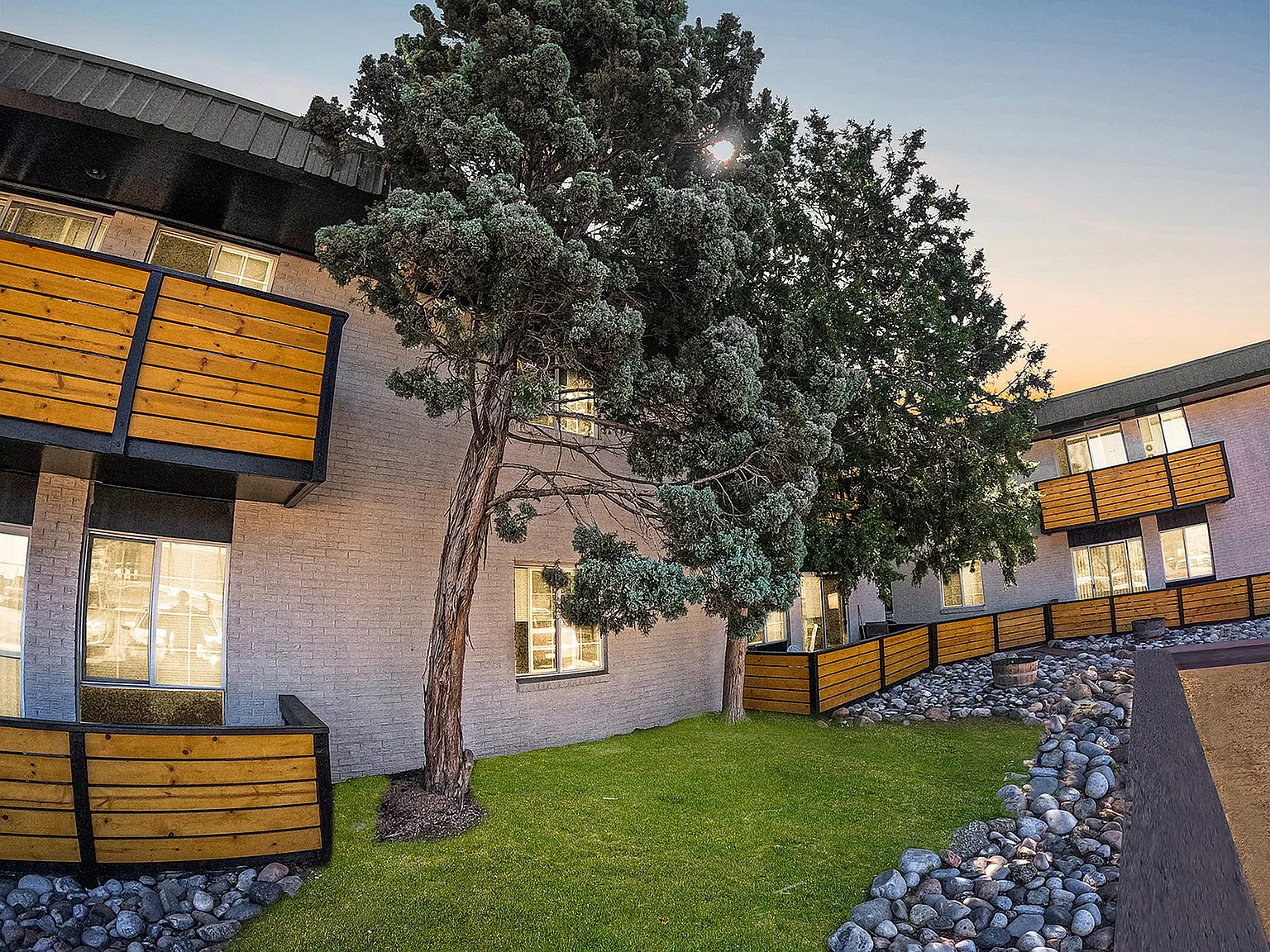Orchid Flats — Photo 2