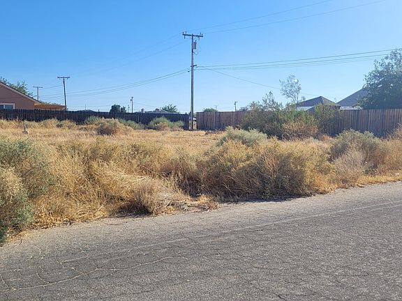 3rd image of Manzanita Ave