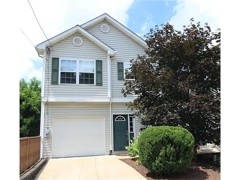 414 Grace St photo 1