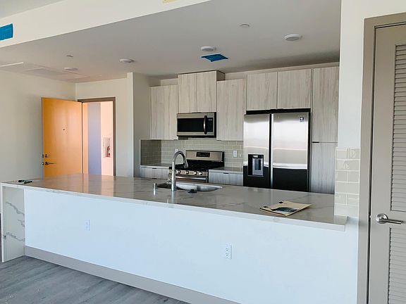 3rd image of 1550 Brockton Ave #302