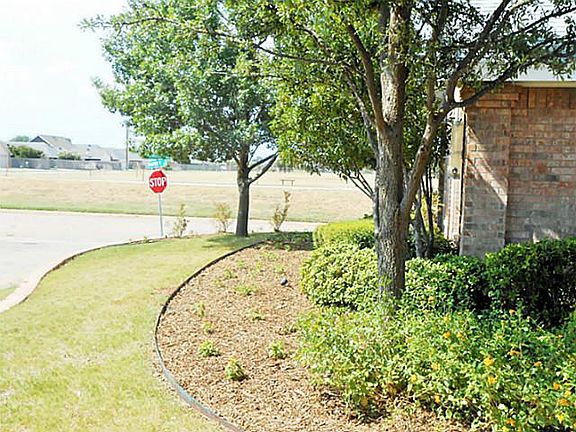 3rd image of 4401 Pennington Dr