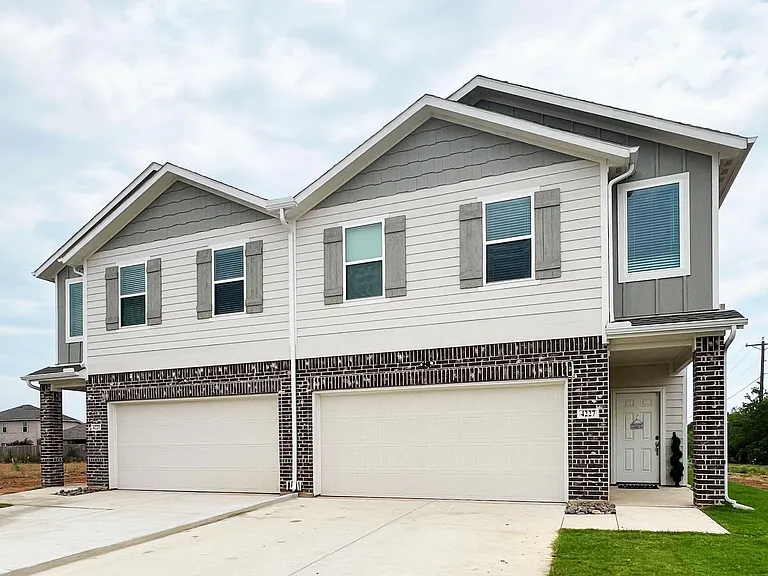 Hampton Villas — Photo 31