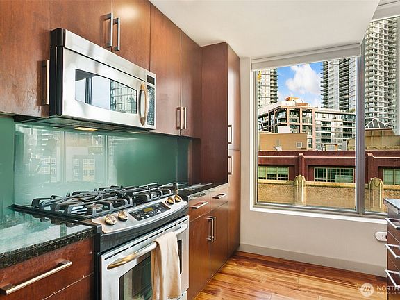 5th image of 910 Lenora Street #903