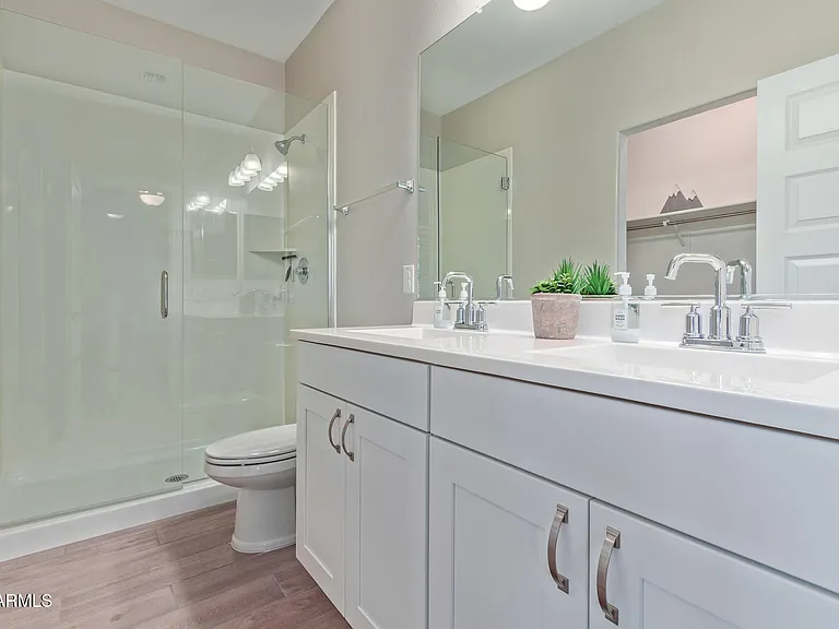 8835 S 166th Ave — Photo 6