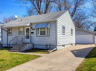 2005 61st St, Des Moines, IA 50322