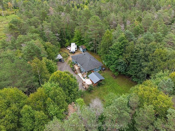 3rd image of 370 Gravelle Rd