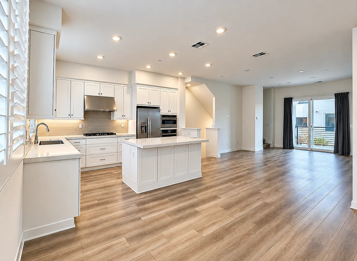 352 Tank Irvine — Photo 3