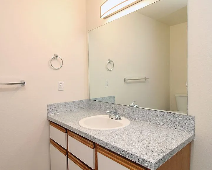 McKenzie Court — Photo 22