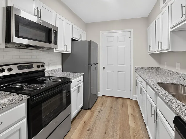 Commerce Street Manor — Photo 28