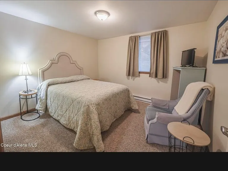 4300 N Crown Ave #2 — Photo 1
